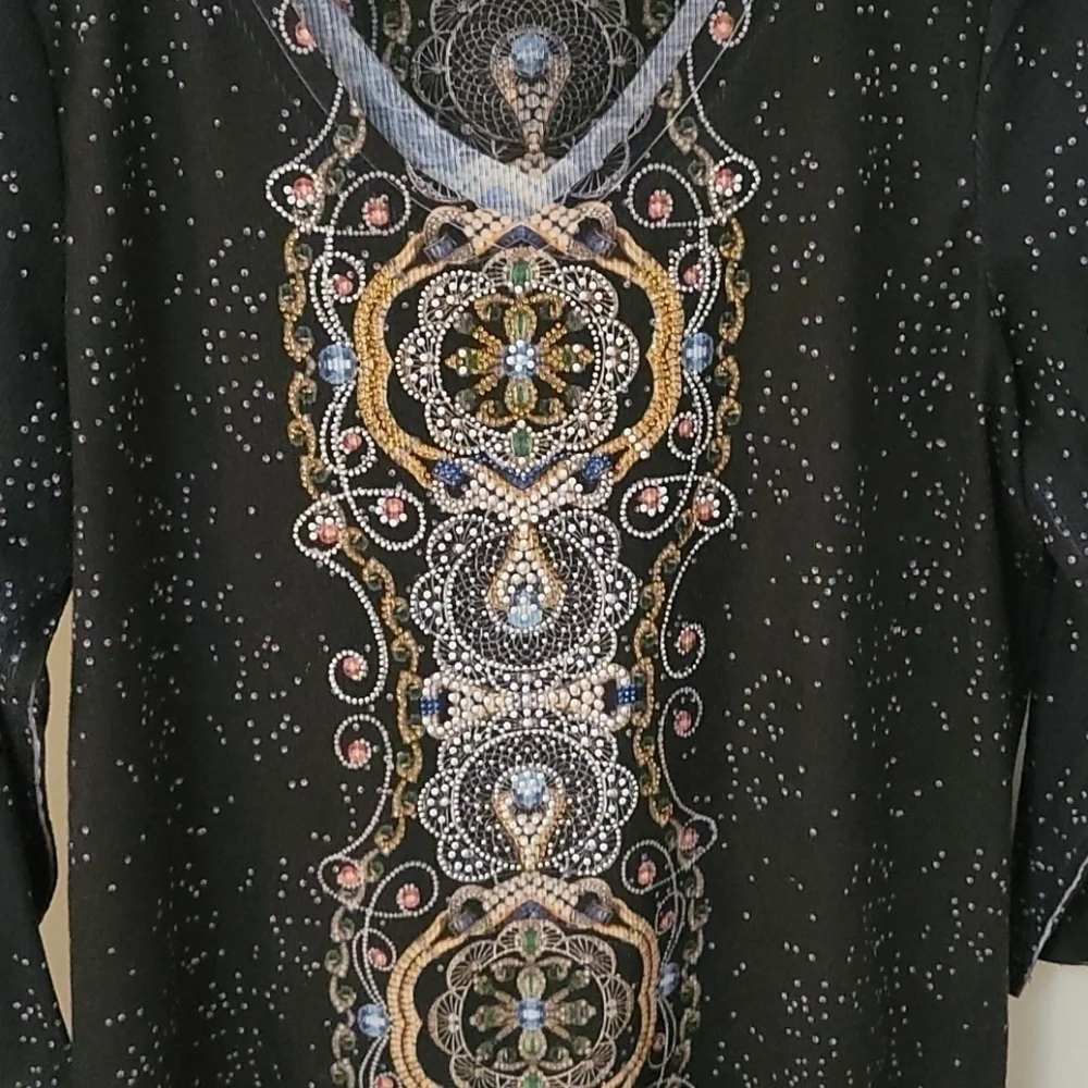 LAURA SCOTT Gray Geometric Tribal Mandala Pattern V-Neck Blouse